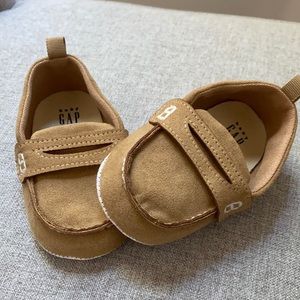 Baby Gap loafers 6-12 months